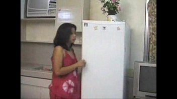 Filipina Pairs In Passionate Embrace