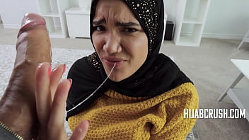 Step-sis In A Hijab Gets A Filthy Ultimatum From Her Stepbrother—naudi Nala
