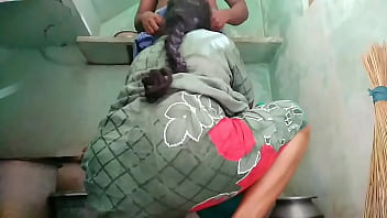 Desi Aunty Gets Wet And Wild In The Steamy Bathroom