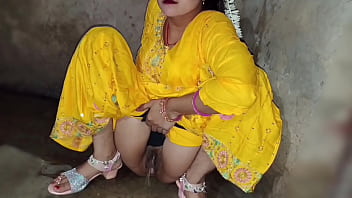 गर्म देशी भाभी की रसीली चुदाई और गंदी बातों का मज़ा लेते हुए हिंदी ऑडियो