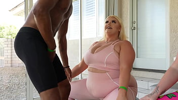 Personal Trainer Gets His Thick Cock Serviced By Two Curvy Blonde Babes