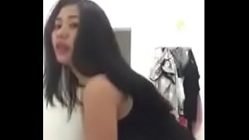 Hot Vietnamese Babe Flaunting Her Goods