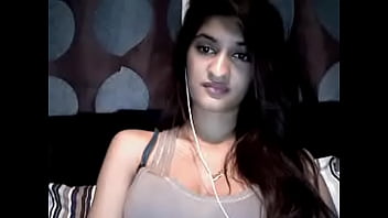 Sultry Indian Beauty With Curves That Hypnotize