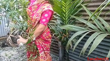 Sizzling Bengali Bhabhi Gets Ravaged By Her Devar In A Daring Outdoor Fuck Session While Dressed In A Provocative Red Saree