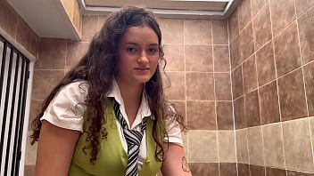La Estudiante De Tetas Enormes Se Folla A Su Profesor Para Aprobar Ingeniería
