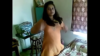 Sizzling Indian Housewife Gets Nailed By Her Office Lover