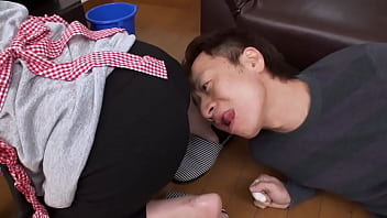 Sweaty Year-end Cleanup 2: White Lily Riri’s Spandex-clad Maid With A Perfectly Shapely Ass