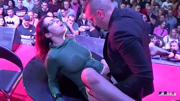 Zenada’s Voluptuous Curves And Jotade’s Massive Cock Engage In Uninhibited Public Passion