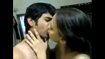 Sonia Bhabhi And Sunny’s Hot Indian Lip-lock Session