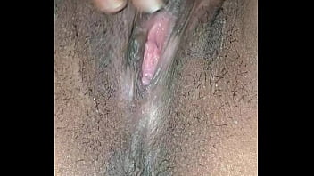 Desi Alisha Bhabhi’s Juicy Pussy Close-up