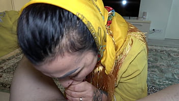 Horny Stepson Pounds His Curvy Arab Stepmom In Her Hijab