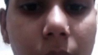 Desi Babe’s Steamy Nude Bath Video