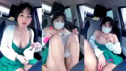 Hot Asian Babe Fingering Herself Live In Car