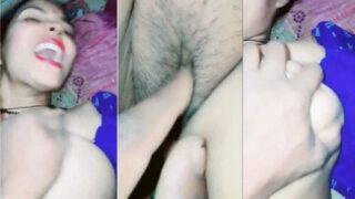 Husband Fingers His Wife’s Wet Cunt In A Steamy Desi Fuck Tape