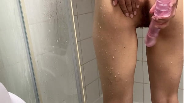 Arab Teen’s Steamy Shower Solo: A Huge Dildo Drives Me Wild During Eid