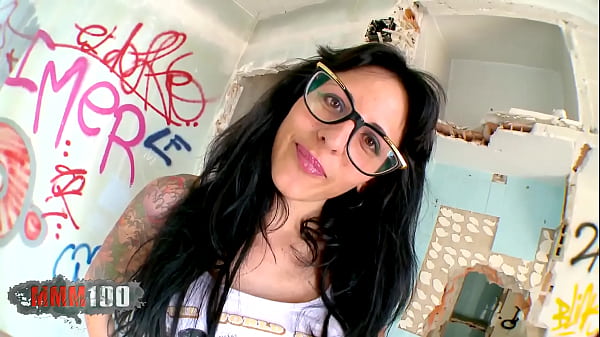 Sizzling Spanish Bombshell With Tattoos Gets Railed By Actor Kevin White