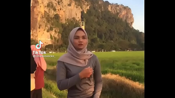 Deadly Hijab Shake