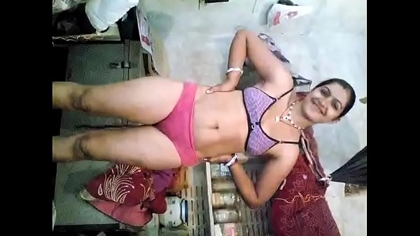 Spicy Desi Babe With A Sizzling Tune