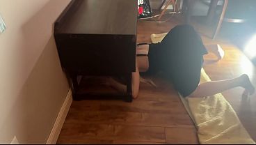 Stepdaughter’s Tight Pussy Stretched By Stepdad’s Thick Cock, Gagging On His Shaft As He Fingers Her Dripping Cunt