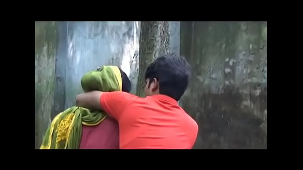 Desi Bhabhi’s Forbidden Fling: A Passionate Affair