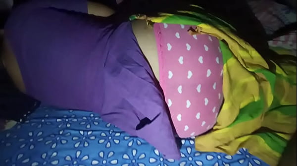 Thick Desi Bhabi’s Juicy Ass Stuffed In Tight Salwar