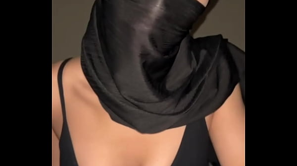 Check Out These Arab Muslim Hijabi Girls With The Best Tits