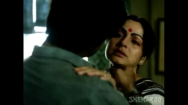 Rakhee’s Steamy Seduction – Paroma’s Forbidden Passion In Classic Hindi Film