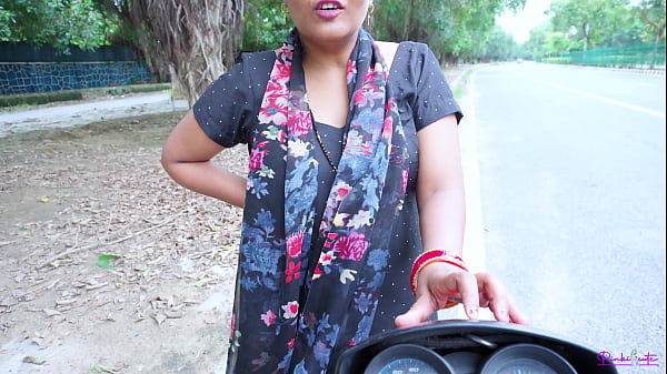 Street-side Bhabhi Whore Takes A Rough Doggy-style Pounding From Her Client With Dirty Hindi Moans