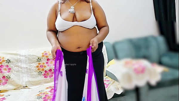 Sultry Indian Housewife Draped In A Saree
