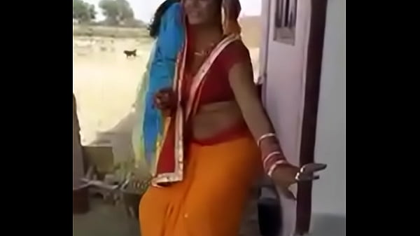 Local Bhabhi’s Sexy Dance Moves Got Me Hard