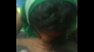 देसी आंटी भिखारी लोकल ट्रेन में चुदाई