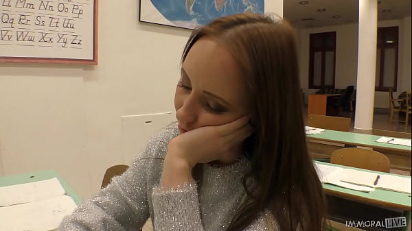 College Slut O’connor Gets Her Wet Christmas Wish With Santa’s Big Load