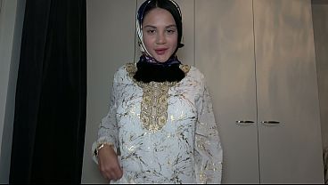 Pov – Banging My Religious Hijabi Stepsister In Her Bed