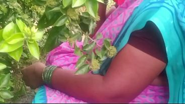 Indian Village Bhabhi Outdoor Fucking In The Fields