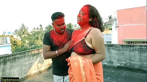 Lucky 18-year-old Tamil Boy Gets Raw And Wild With Two Horny Milf Bhabhis In The Hottest Amateur Threesome Action