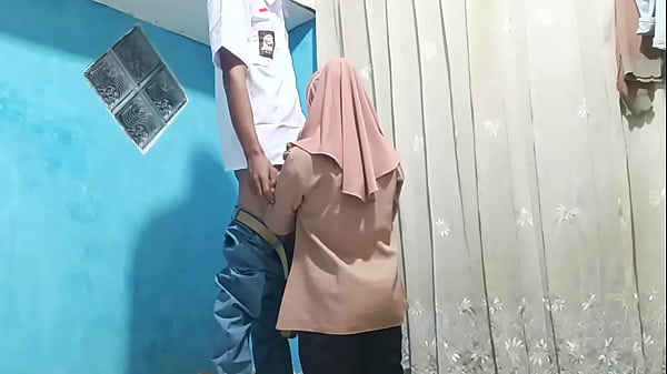 Murid Ngewe Bu Guru Pas Pulang Sekolah, Keluar Semua Isi Kelas